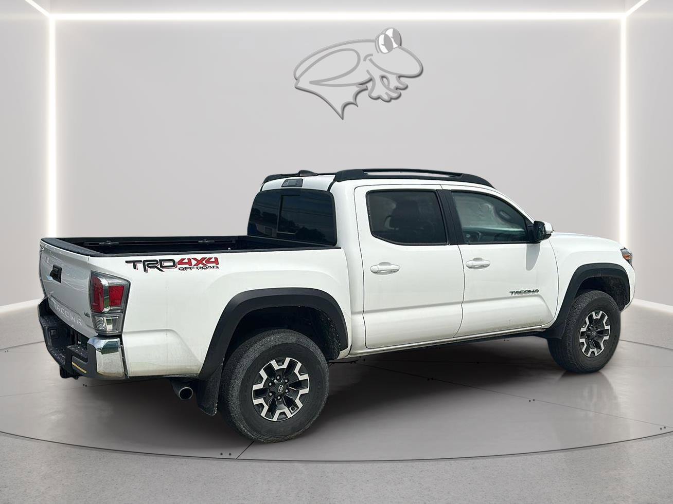 Used 2021 Toyota Tacoma TRD Off-Road AWD/4WD image 10