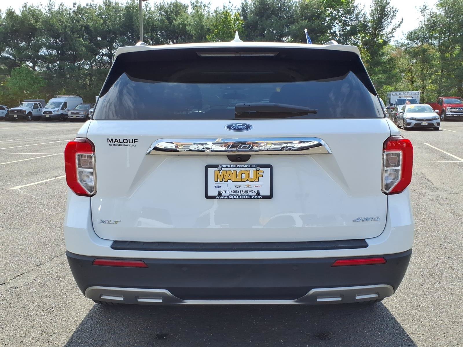 Certified 2023 Ford Explorer XLT w/ Equipment Group 202A AWD/4WD image 5