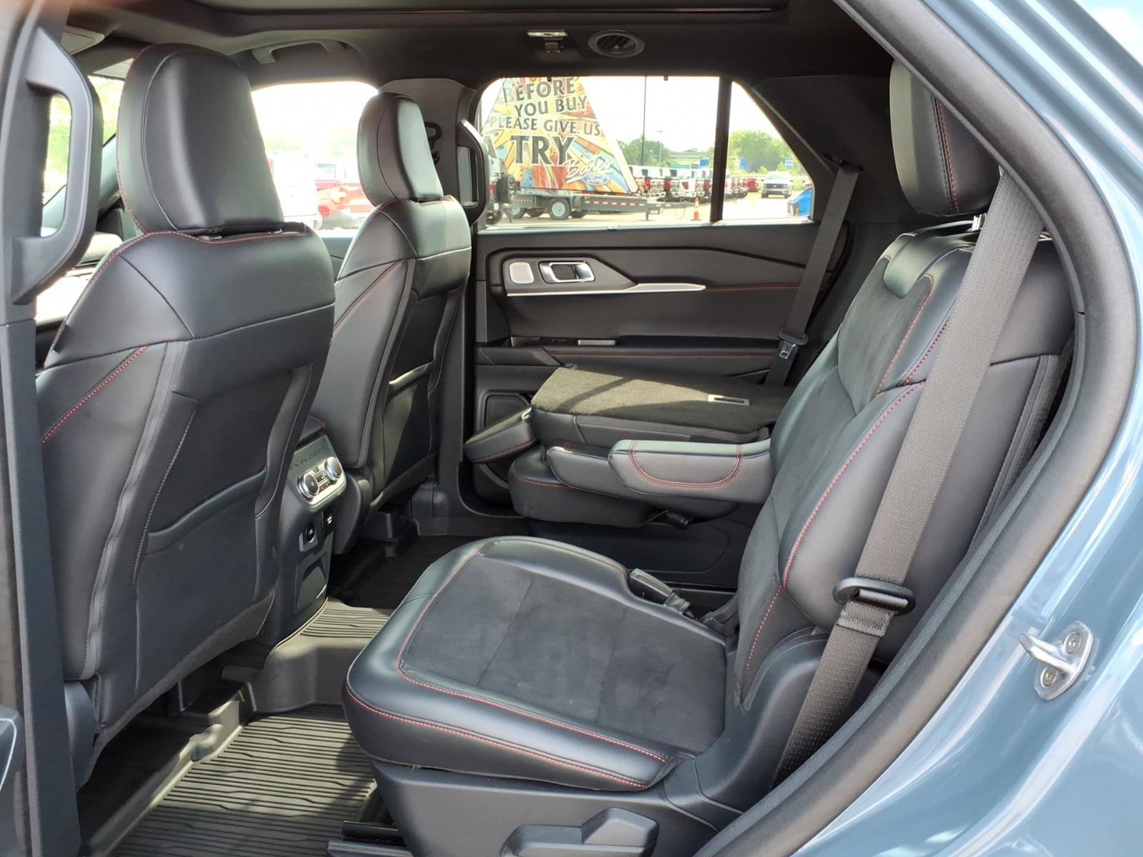 Certified 2025 Ford Explorer ST AWD/4WD image 14