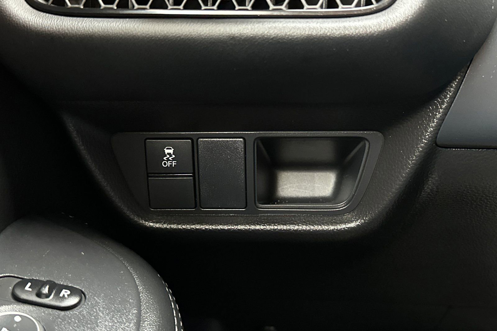 Used 2025 Honda HR-V EX-L image 27