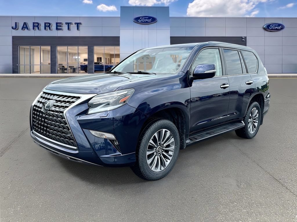Used 2023 Lexus GX 460 Luxury w/ Accessory Package AWD/4WD image 3