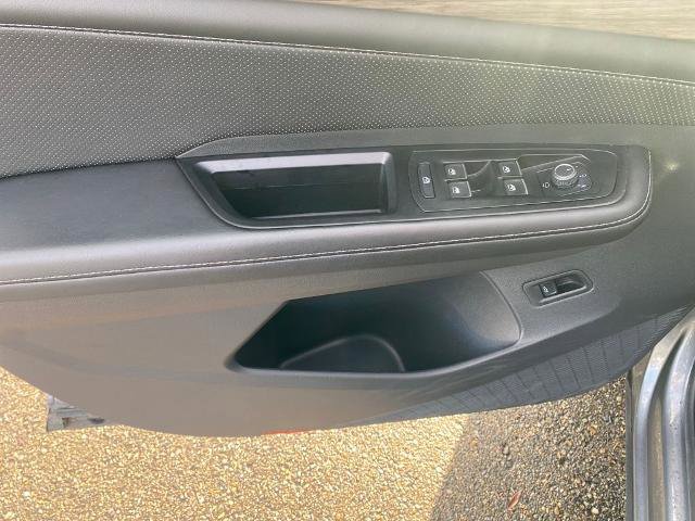 Used 2024 Volkswagen Atlas SEL Premium R-Line image 16