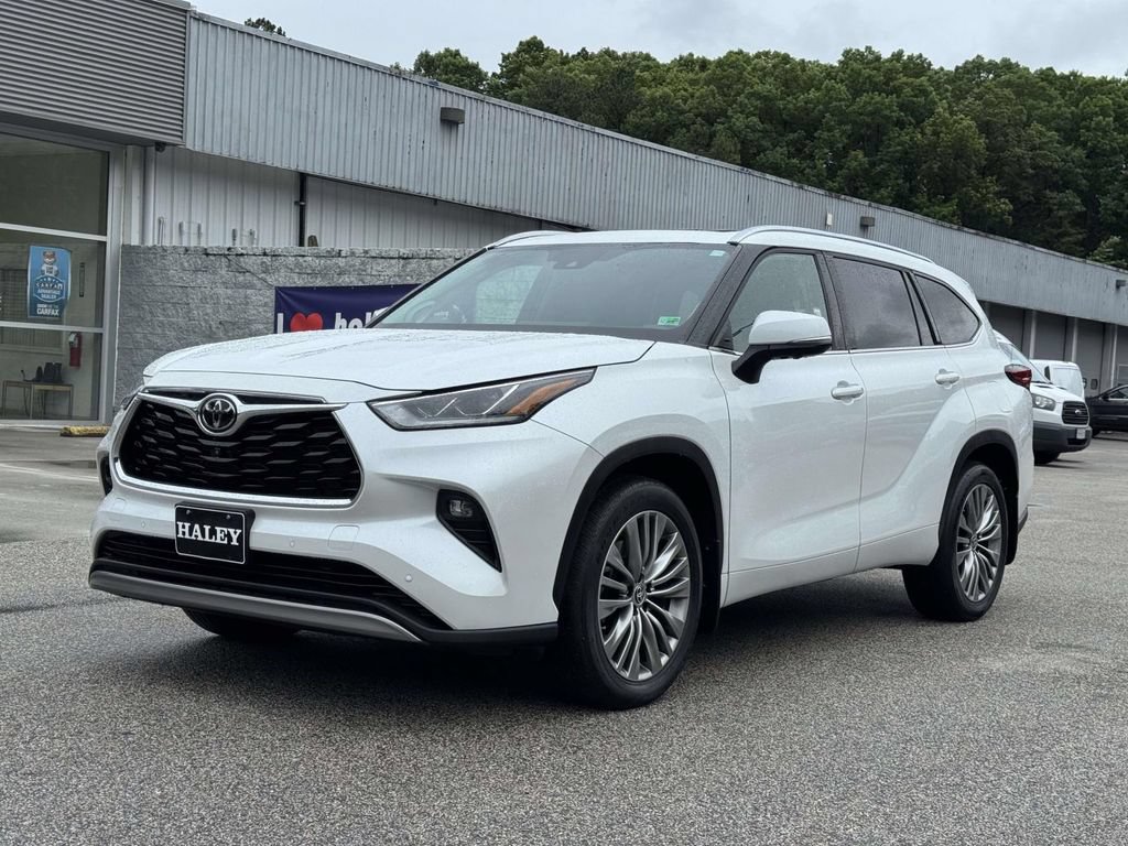 Used 2023 Toyota Highlander Platinum AWD/4WD image 26