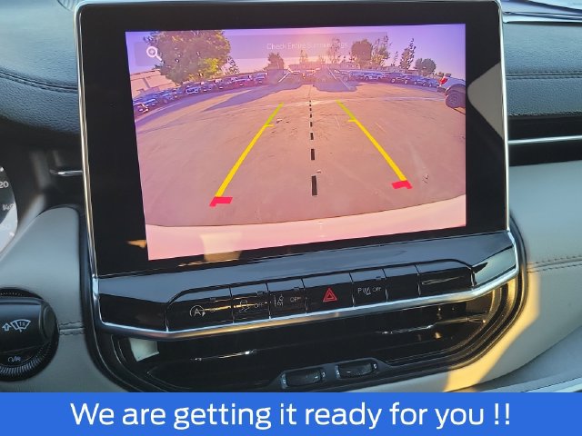 Used 2025 Jeep Compass Limited AWD/4WD image 9