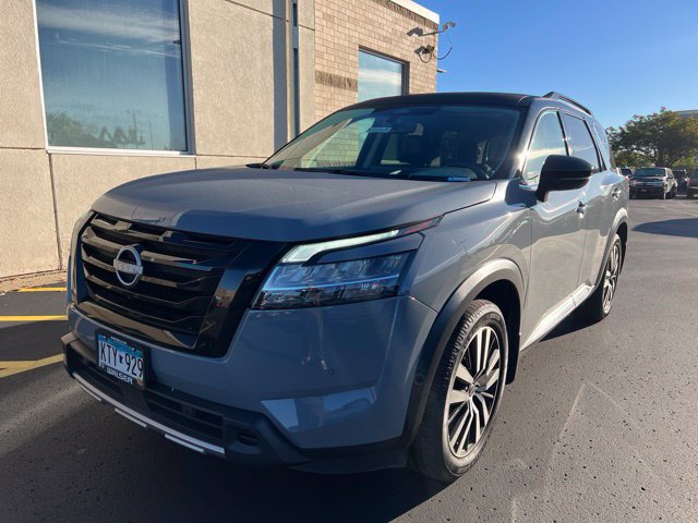 Used 2023 Nissan Pathfinder Platinum AWD/4WD image 4