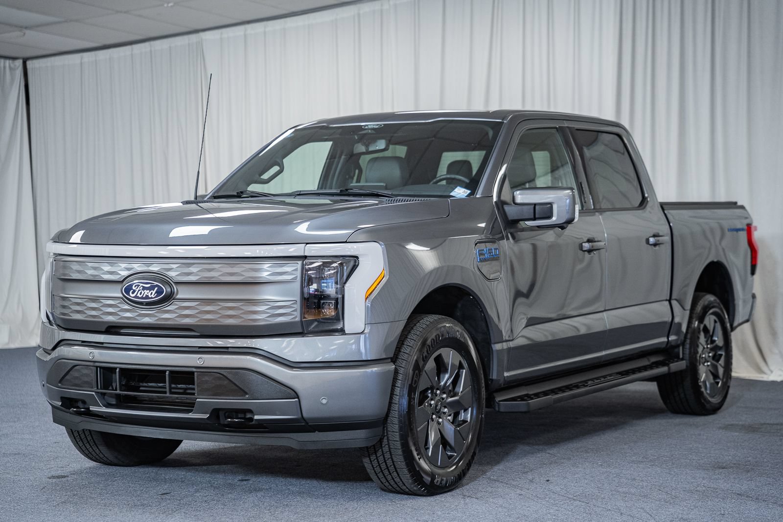 Certified 2025 Ford F150 Lightning Lariat AWD/4WD image 3