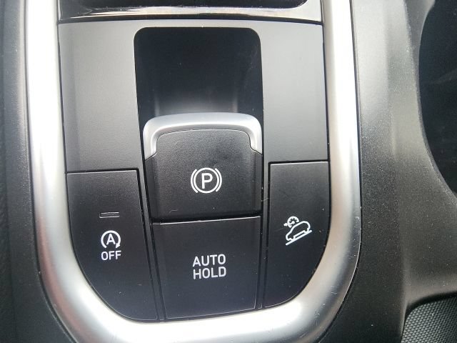 Used 2020 Hyundai Santa Fe SE AWD/4WD image 25