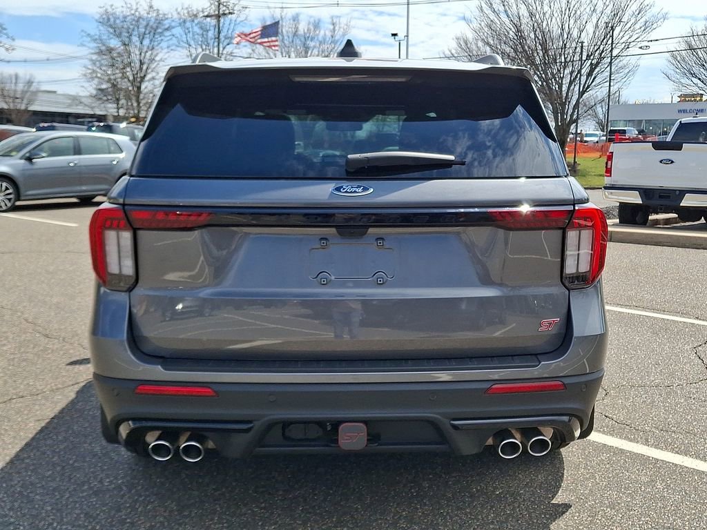 Certified 2025 Ford Explorer ST AWD/4WD image 8