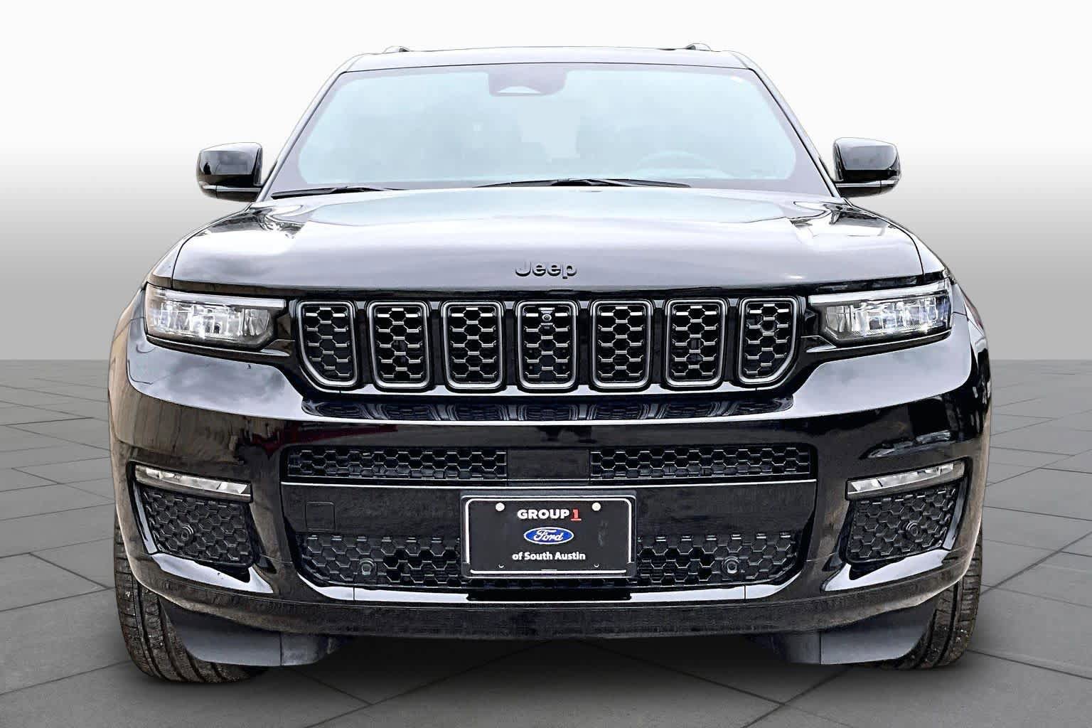 Used 2025 Jeep Grand Cherokee L Summit AWD/4WD image 4