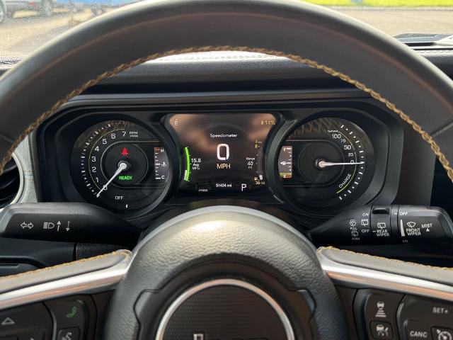 Used 2024 Jeep Wrangler Unlimited Sahara AWD/4WD image 20