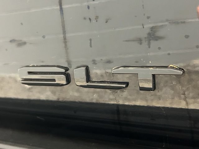 Used 2023 GMC Yukon SLT AWD/4WD image 40