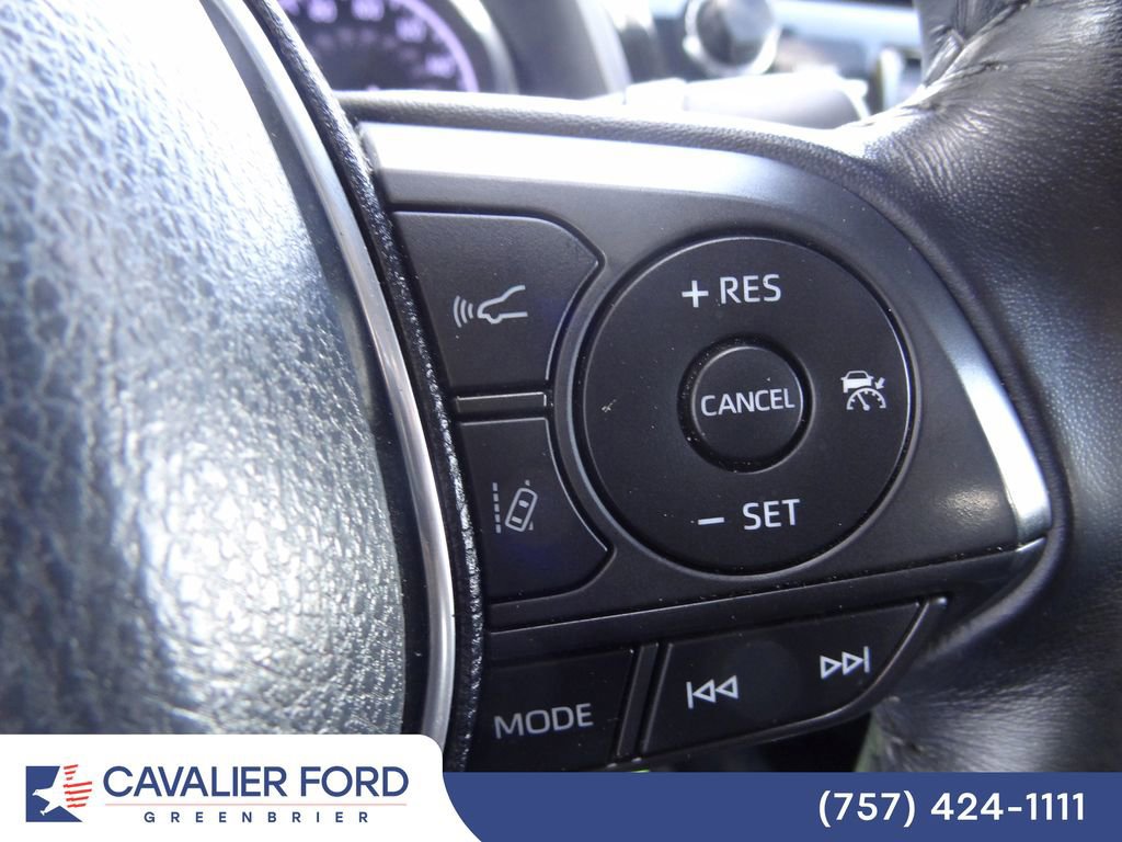 Used 2019 Toyota Camry SE FWD image 16