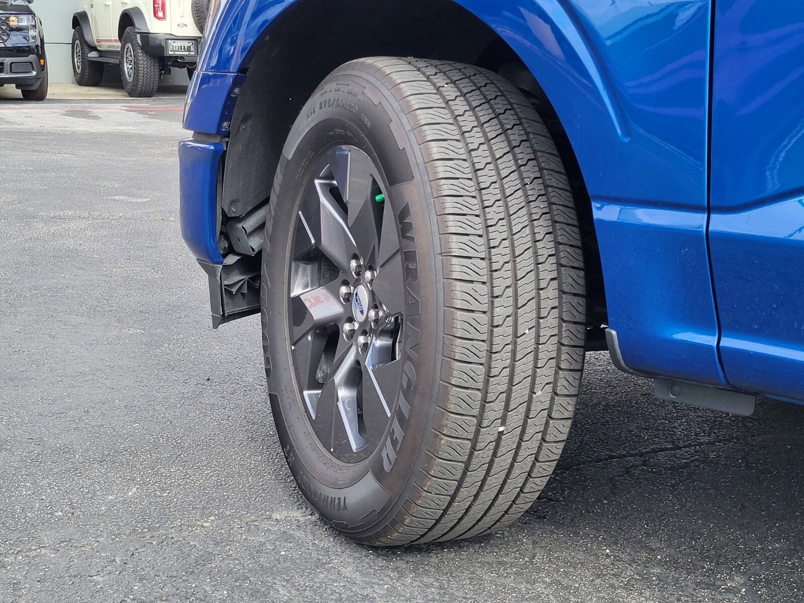 Certified 2025 Ford F150 STX w/ Equipment Group 200A RWD image 33