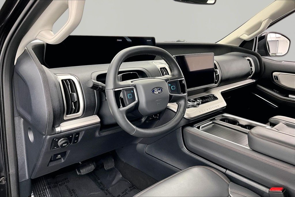 Certified 2025 Ford Expedition Active AWD/4WD image 14