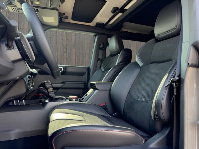 Certified 2025 Ford Bronco Raptor w/ Interior Carbon Fiber Pack AWD/4WD image 18