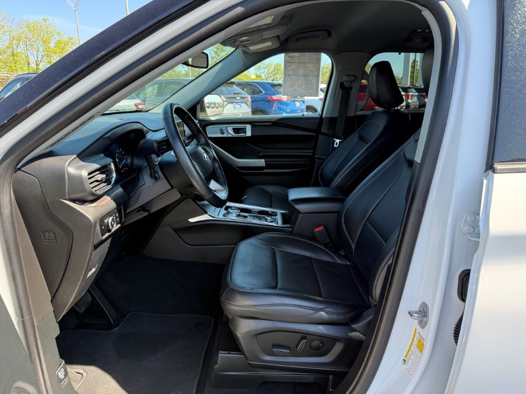Certified 2023 Ford Explorer Limited AWD/4WD image 14