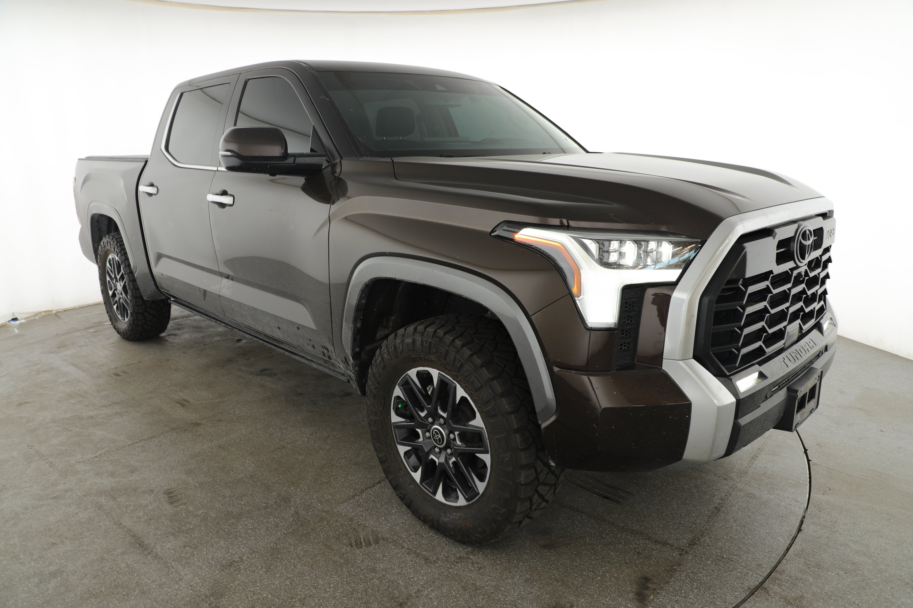 Used 2024 Toyota Tundra Limited image 8