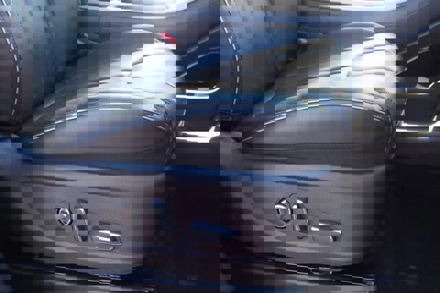 Used 2023 Hyundai Palisade Calligraphy image 12