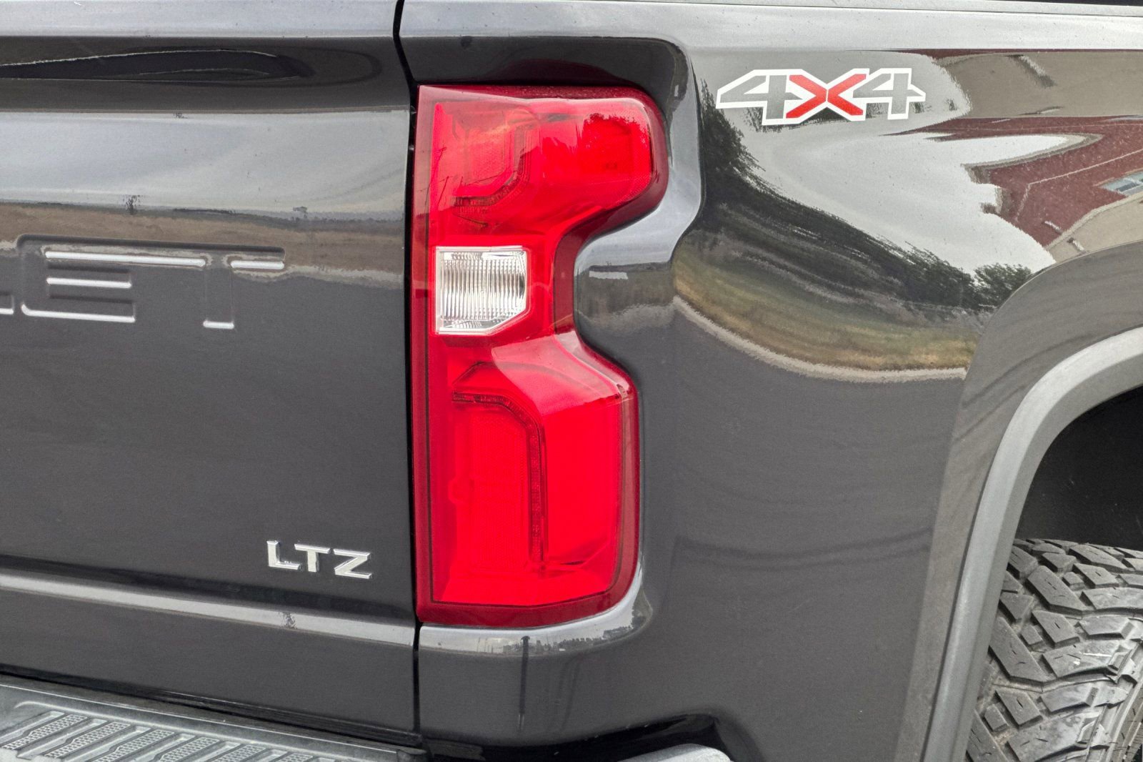 Used 2024 Chevrolet Silverado 2500 LTZ image 31