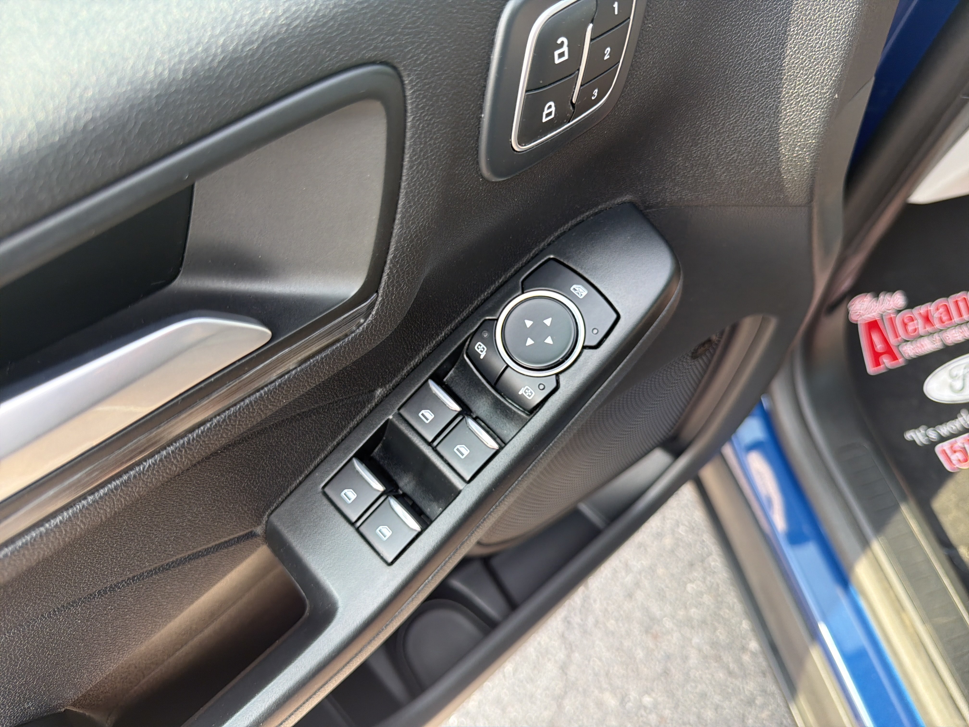 Certified 2023 Ford Escape SE w/ PHEV Premium Package FWD image 16