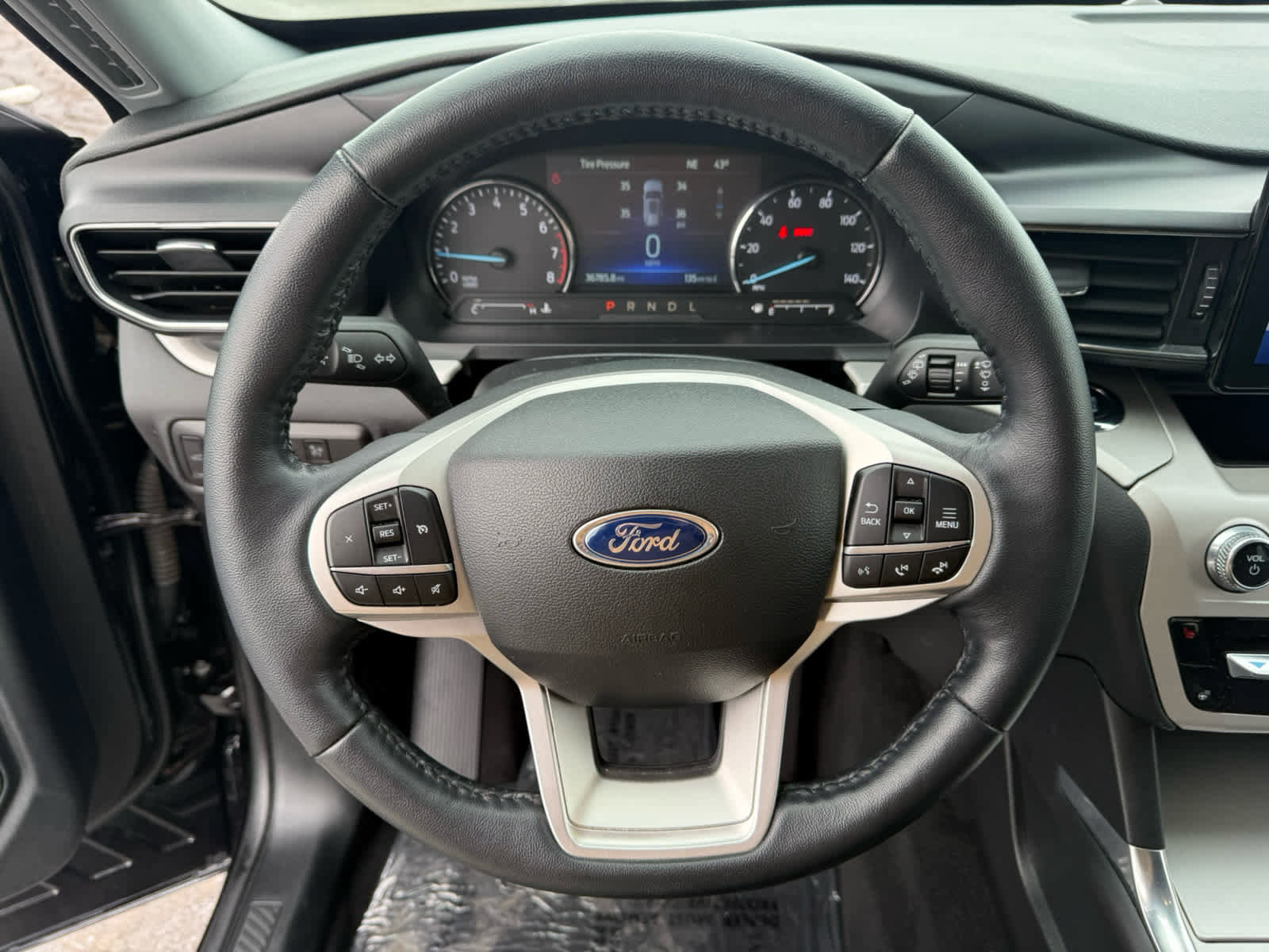 Certified 2023 Ford Explorer XLT w/ Equipment Group 202A image 10