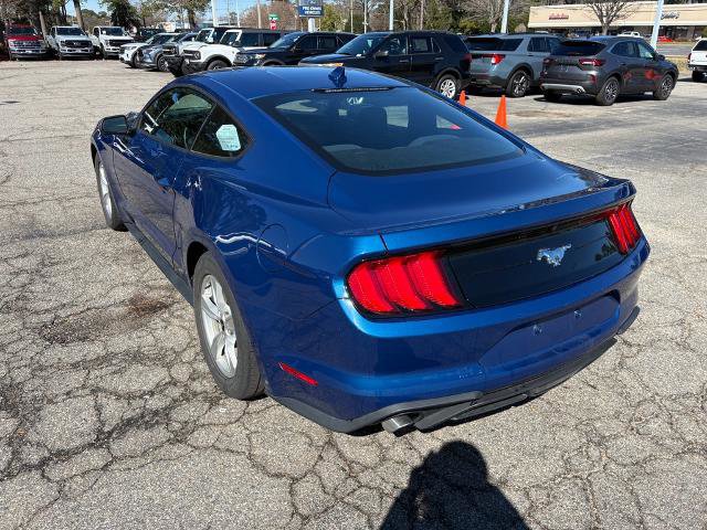 Certified 2022 Ford Mustang Coupe image 3