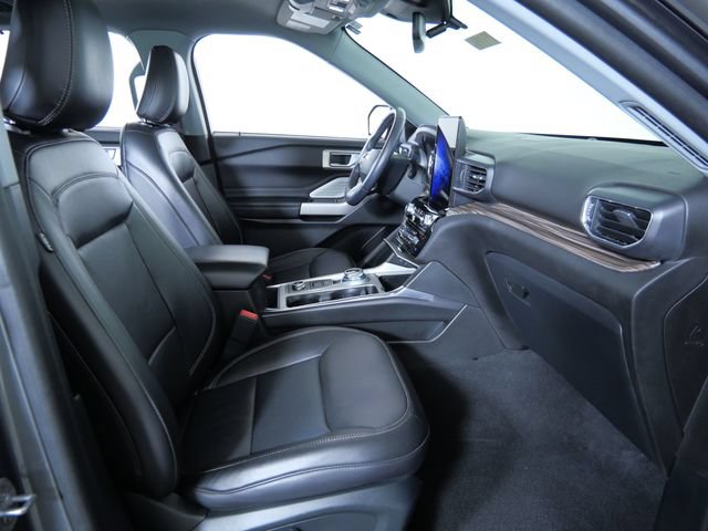 Certified 2023 Ford Explorer Limited w/ Limited Technology Package AWD/4WD image 10