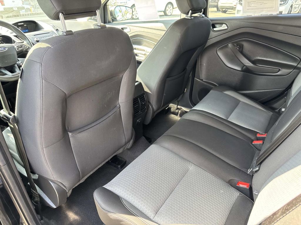 Certified 2018 Ford Escape SE image 12