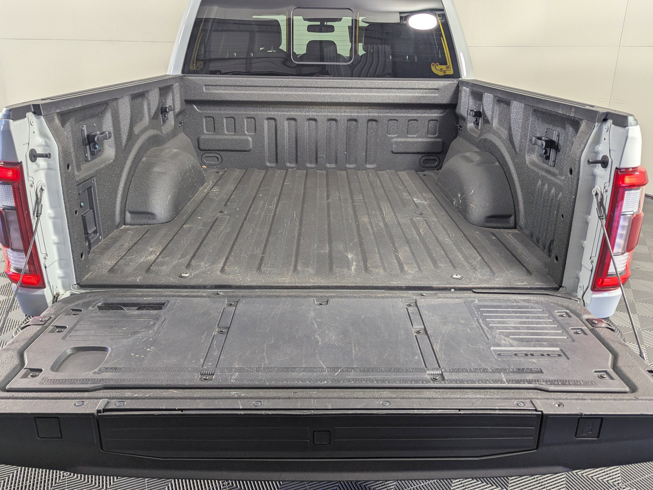 Certified 2023 Ford F150 Raptor w/ Raptor Carbon Fiber Package image 11