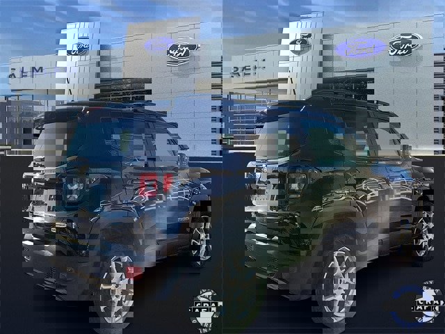 Used 2019 Jeep Renegade Latitude w/ Cold Weather Group image 3