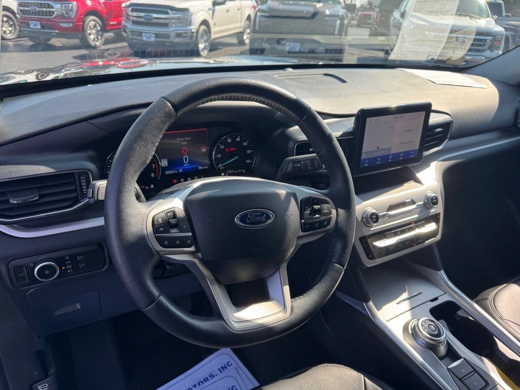Certified 2024 Ford Explorer XLT w/ Equipment Group 202A AWD/4WD image 7