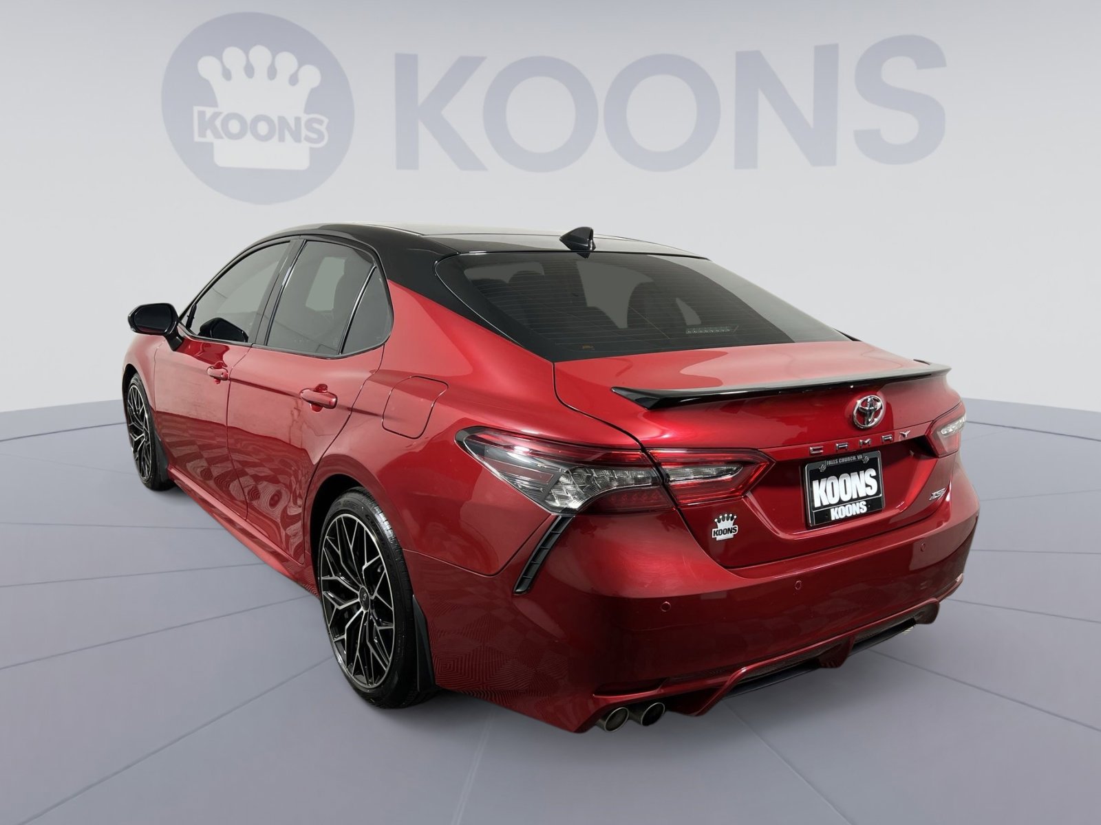 Used 2023 Toyota Camry XSE w/ Navigation Package image 4