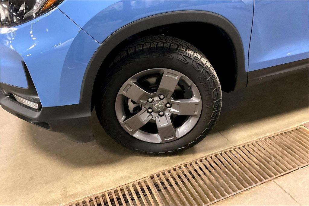 Used 2025 Honda Ridgeline TrailSport image 4