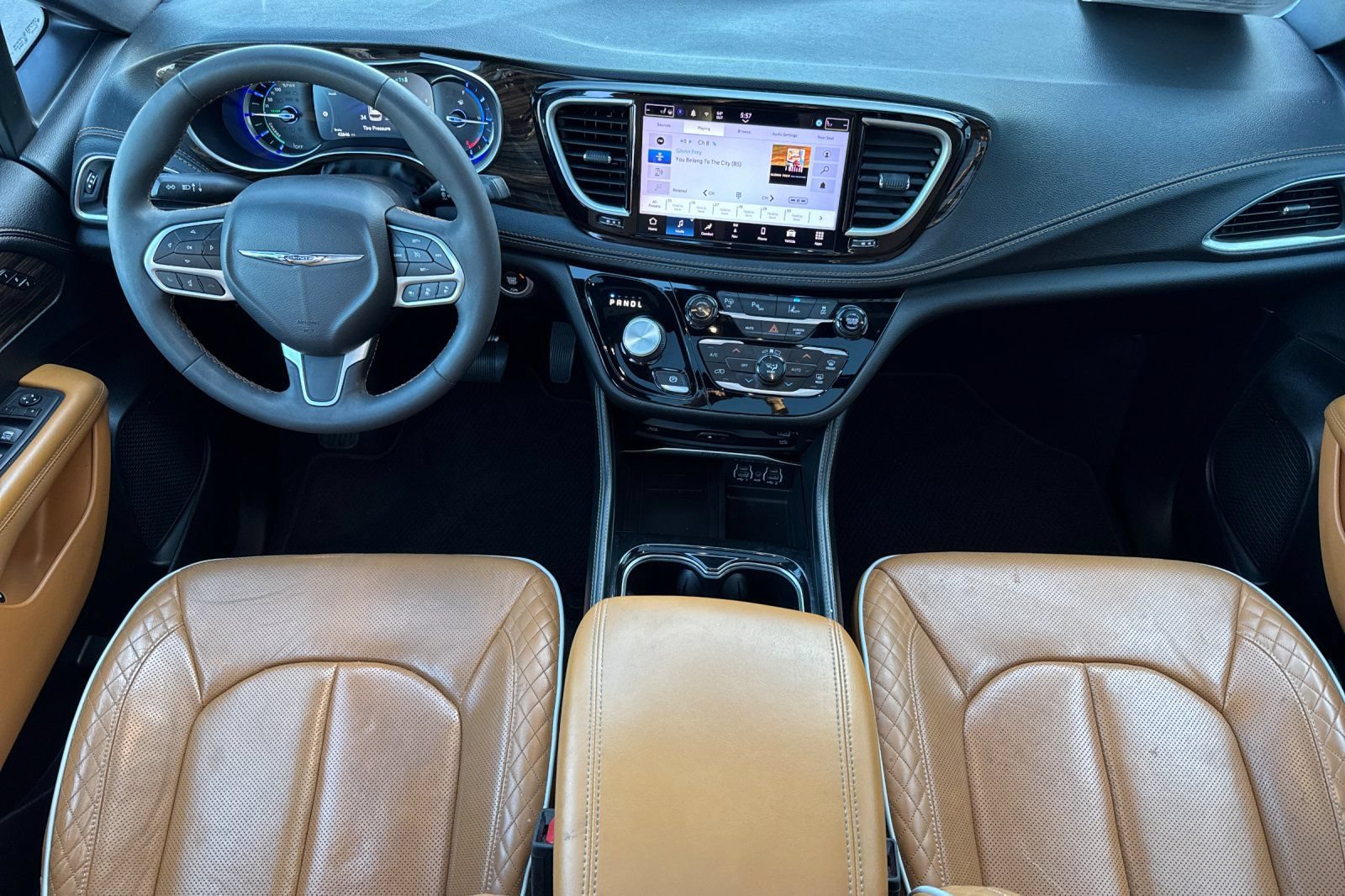 Used 2022 Chrysler Pacifica Pinnacle FWD image 15