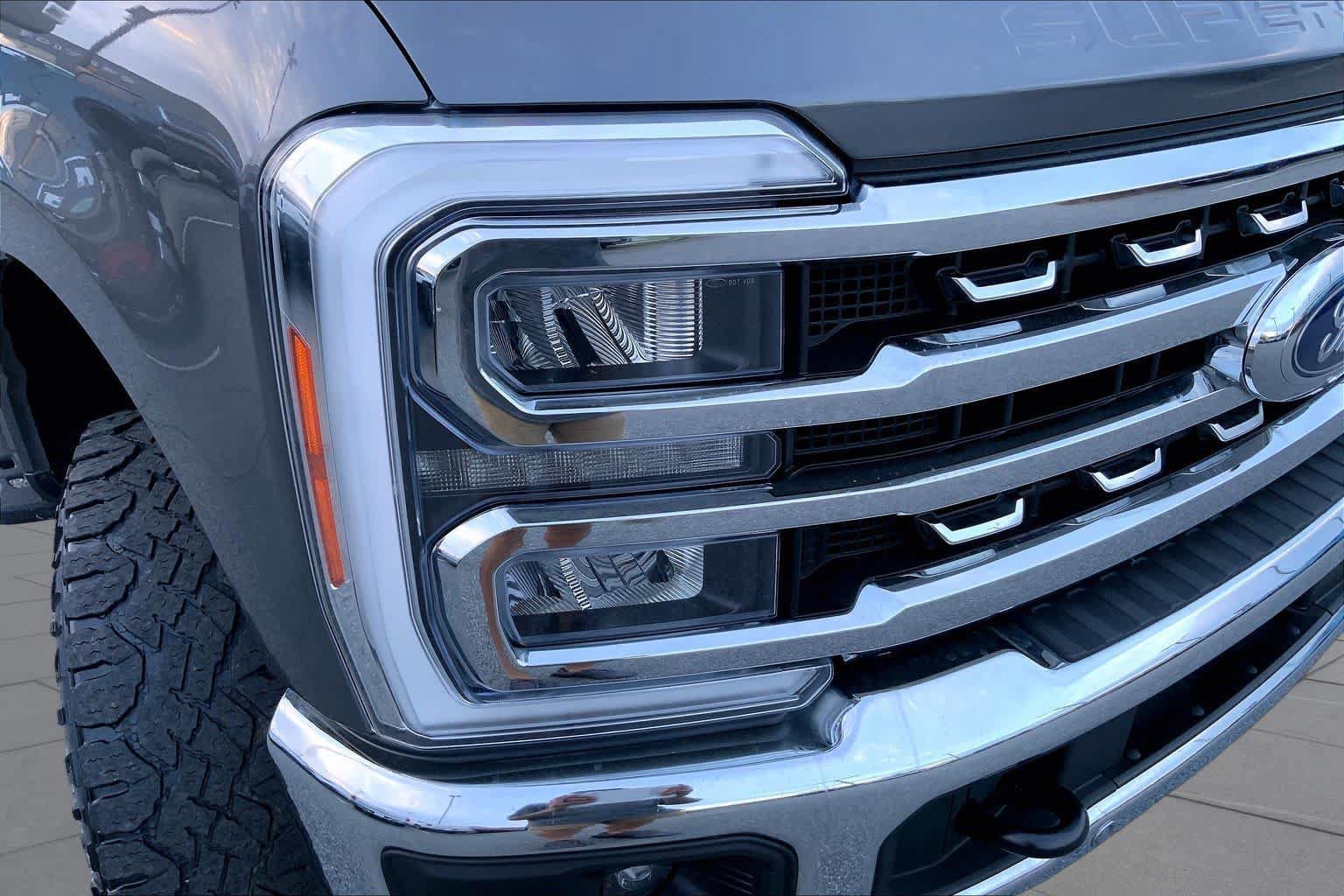 Certified 2023 Ford F250 Lariat w/ Lariat Ultimate Package AWD/4WD image 25