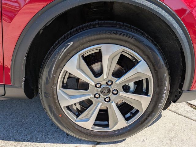 Certified 2024 Ford Escape Platinum image 10