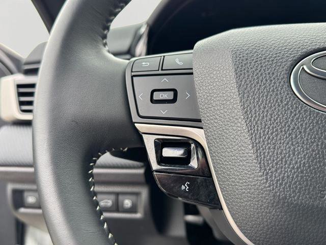 Used 2025 Toyota Camry SE FWD image 18