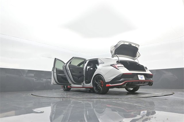 Used 2025 Hyundai Elantra N image 39
