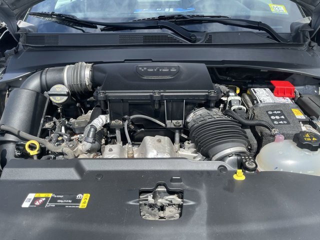 Used 2023 Jeep Compass Latitude AWD/4WD image 3