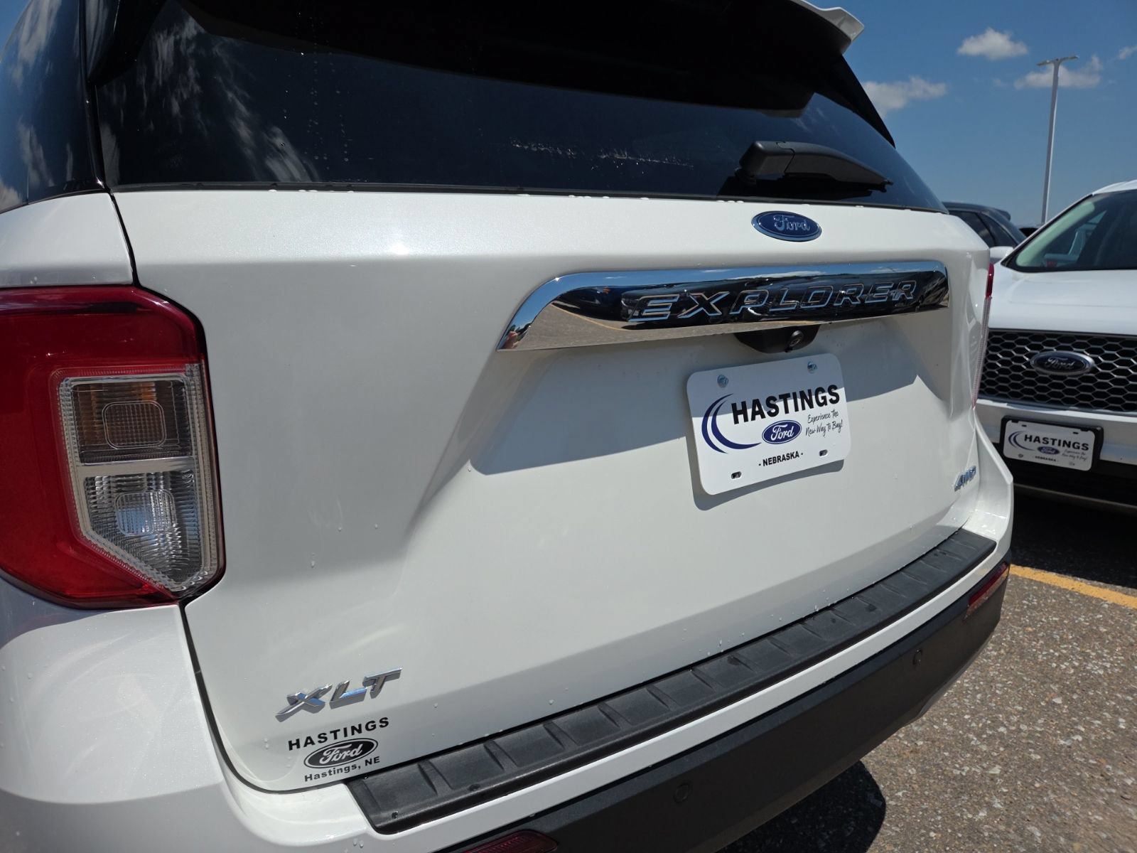 Certified 2022 Ford Explorer XLT w/ Equipment Group 202A AWD/4WD image 5
