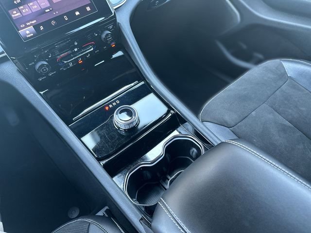 Used 2022 Jeep Grand Cherokee Altitude image 21