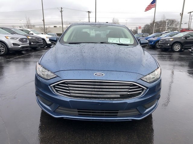 Certified 2018 Ford Fusion SE w/ Fusion SE Technology Package image 8