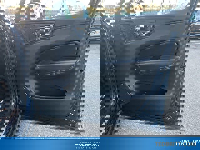 Used 2021 Volvo XC60 T5 Inscription w/ Advanced Package image 23