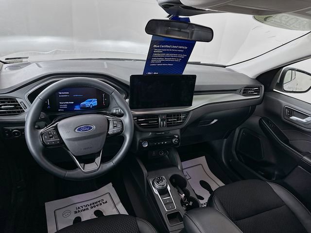 Certified 2025 Ford Escape SE w/ Class II Trailer Tow Package FWD image 30