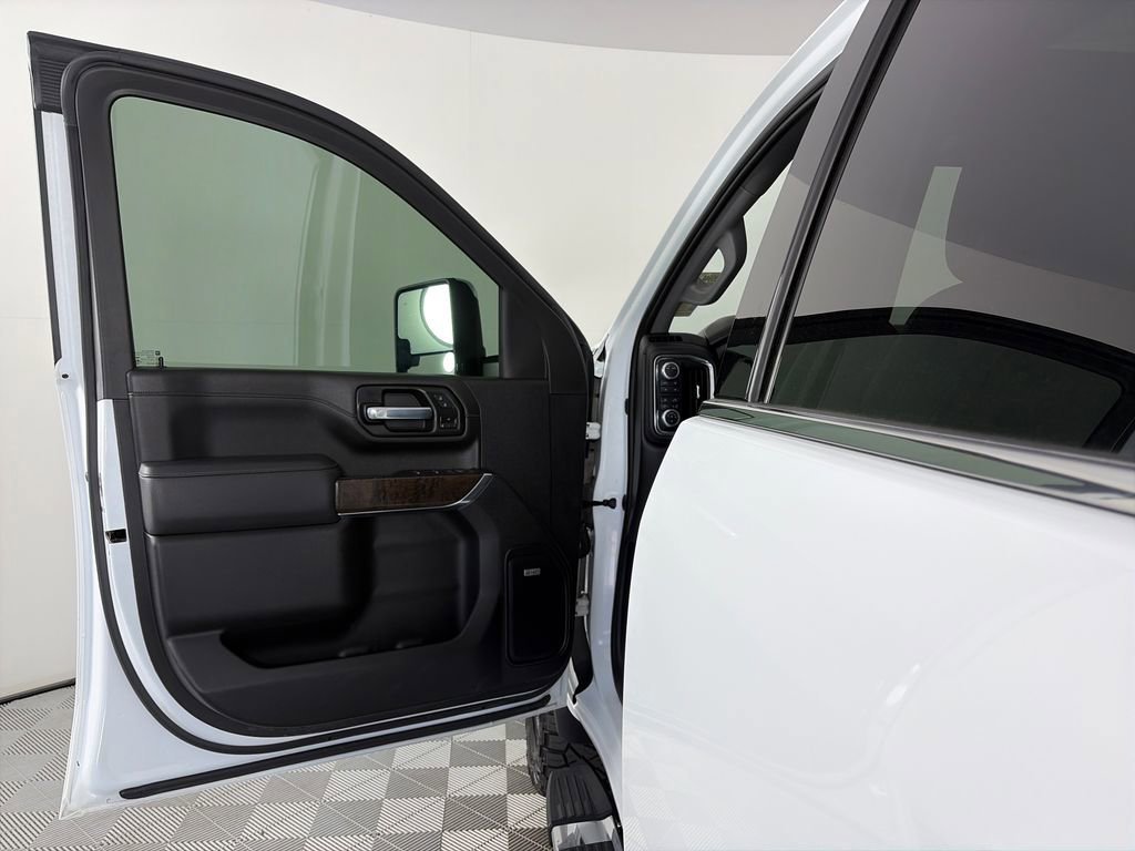 Used 2020 GMC Sierra 3500 Denali w/ Denali Ultimate Package AWD/4WD image 10