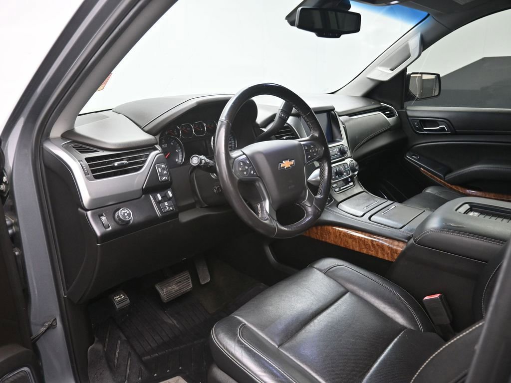 Used 2018 Chevrolet Suburban Premier image 23