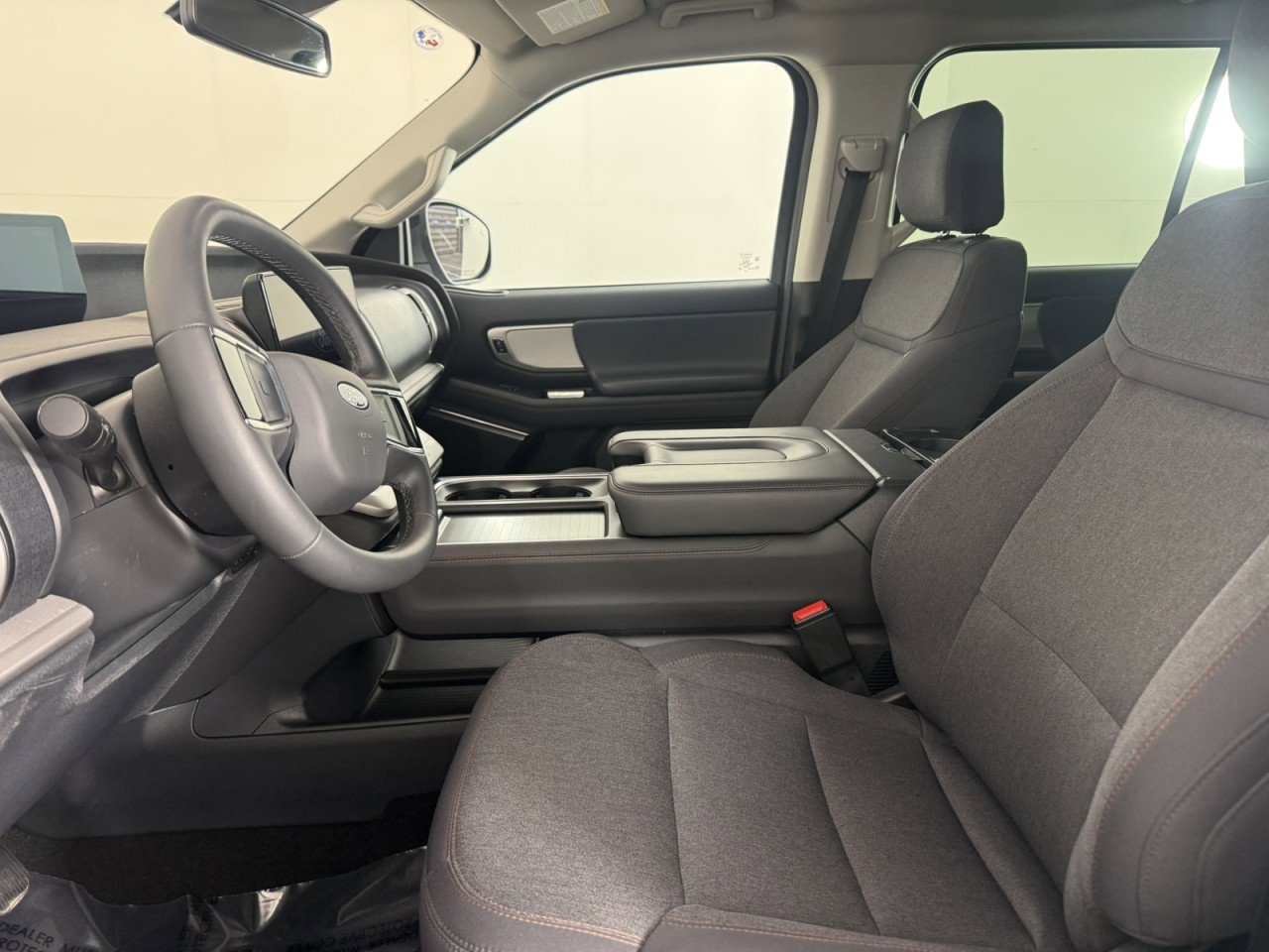 Certified 2025 Ford Expedition Active image 17