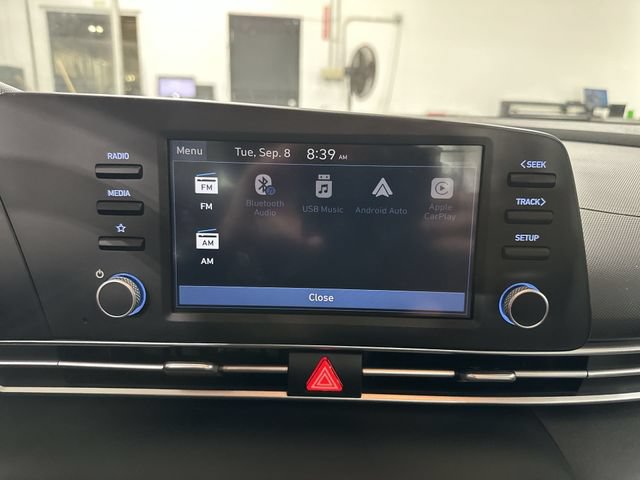 Used 2026 Hyundai Elantra SE FWD image 16