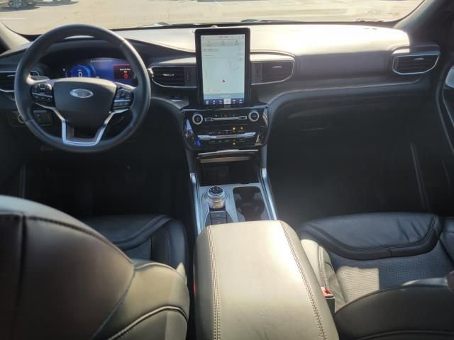 Certified 2022 Ford Explorer Platinum w/ Equipment Group 601A image 19