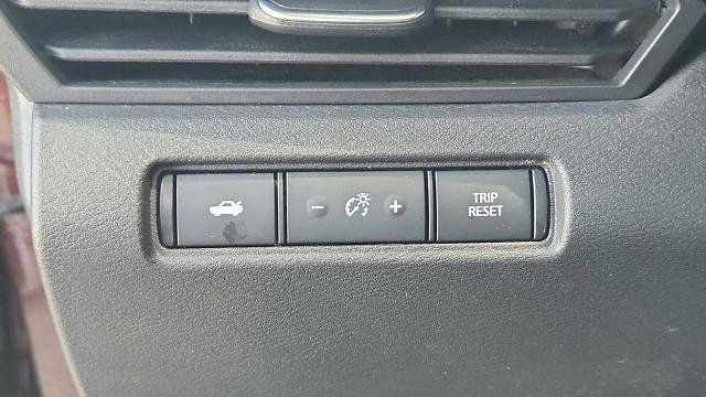 Used 2024 Nissan Altima 2.5 SV FWD image 10